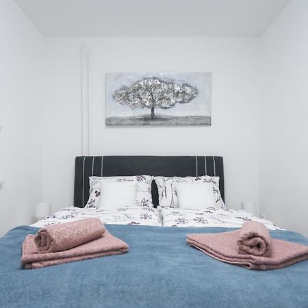 Apartman Lariva Osijek Exterior foto
